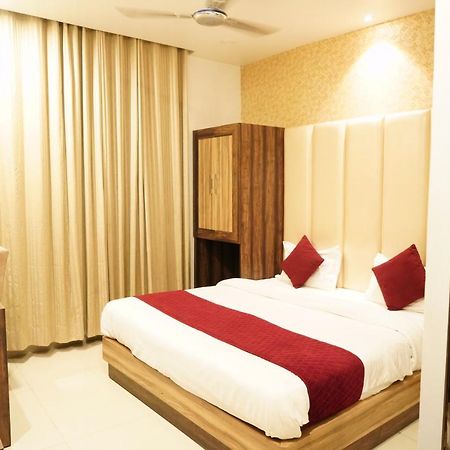 Hotel Malhotra Inn 50 Meter From Golden Temple Amritsar Eksteriør billede