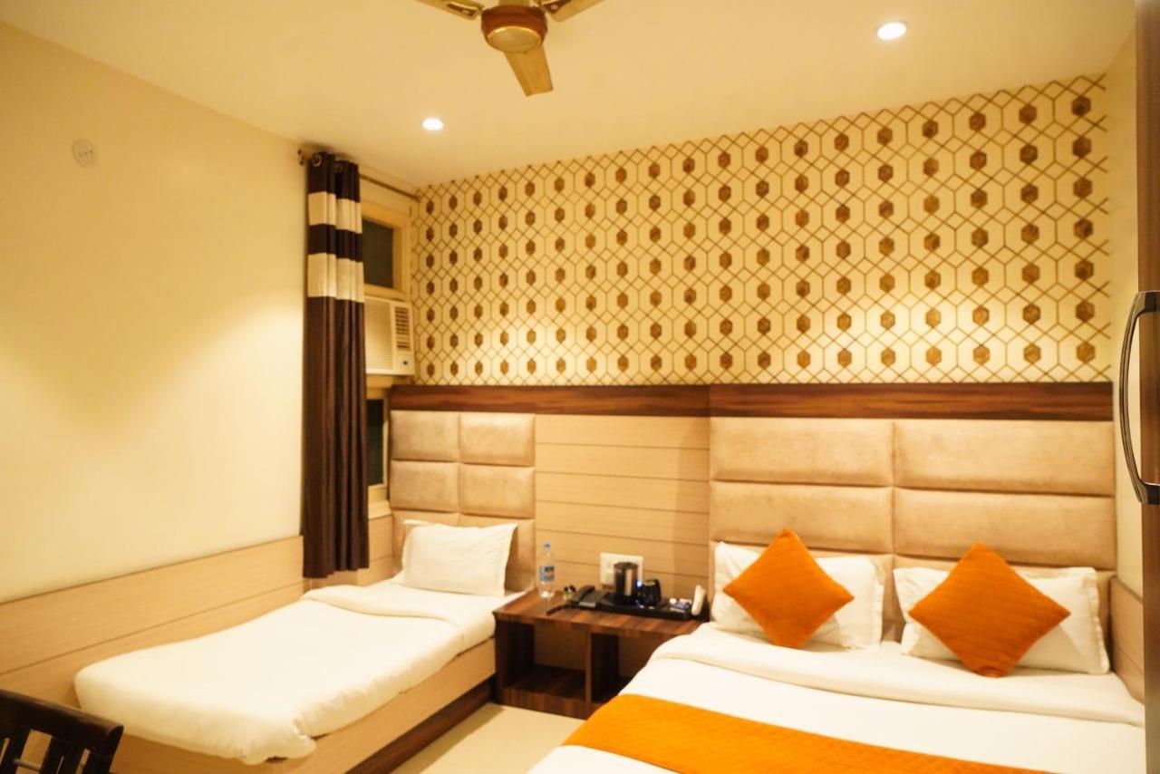 Hotel Malhotra Inn 50 Meter From Golden Temple Amritsar Eksteriør billede