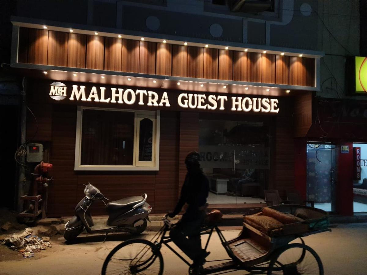 Hotel Malhotra Inn 50 Meter From Golden Temple Amritsar Eksteriør billede